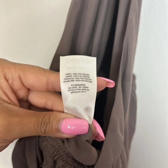 Aritzia Babaton Maximillian Wide Leg V-Neck Culotte Jumpsuit in Taupe - Picture 8 of 12